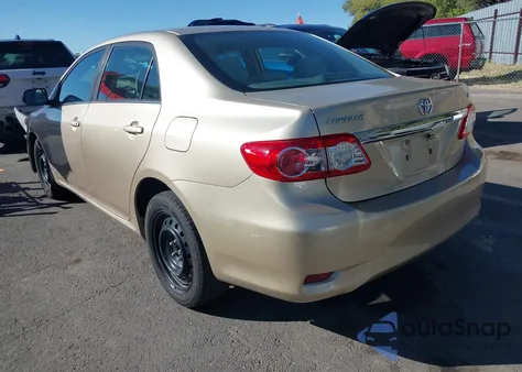 2013 Toyota Corolla Le z USA, uszkodzony, nr VIN 5YFBU4EE6DP205794